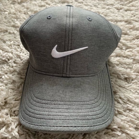 Nike hat - Picture 1 of 2